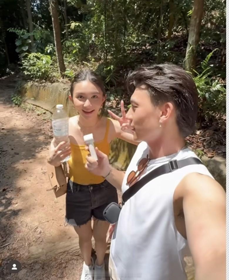 关枫馨（Fabienne）最近与前榄球运动员男友徐灏晴（Hugo）到新加坡旅行甜