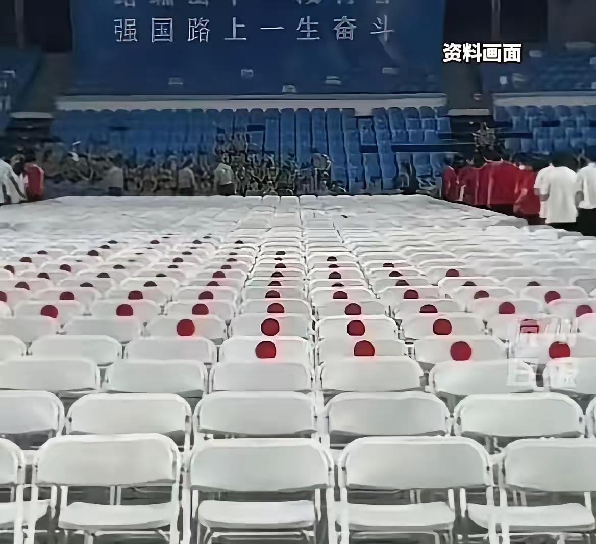 刚刚举行声势浩大的93大阅兵仪式！激发起全中国人民的爱国情怀！我们华夏儿女还
