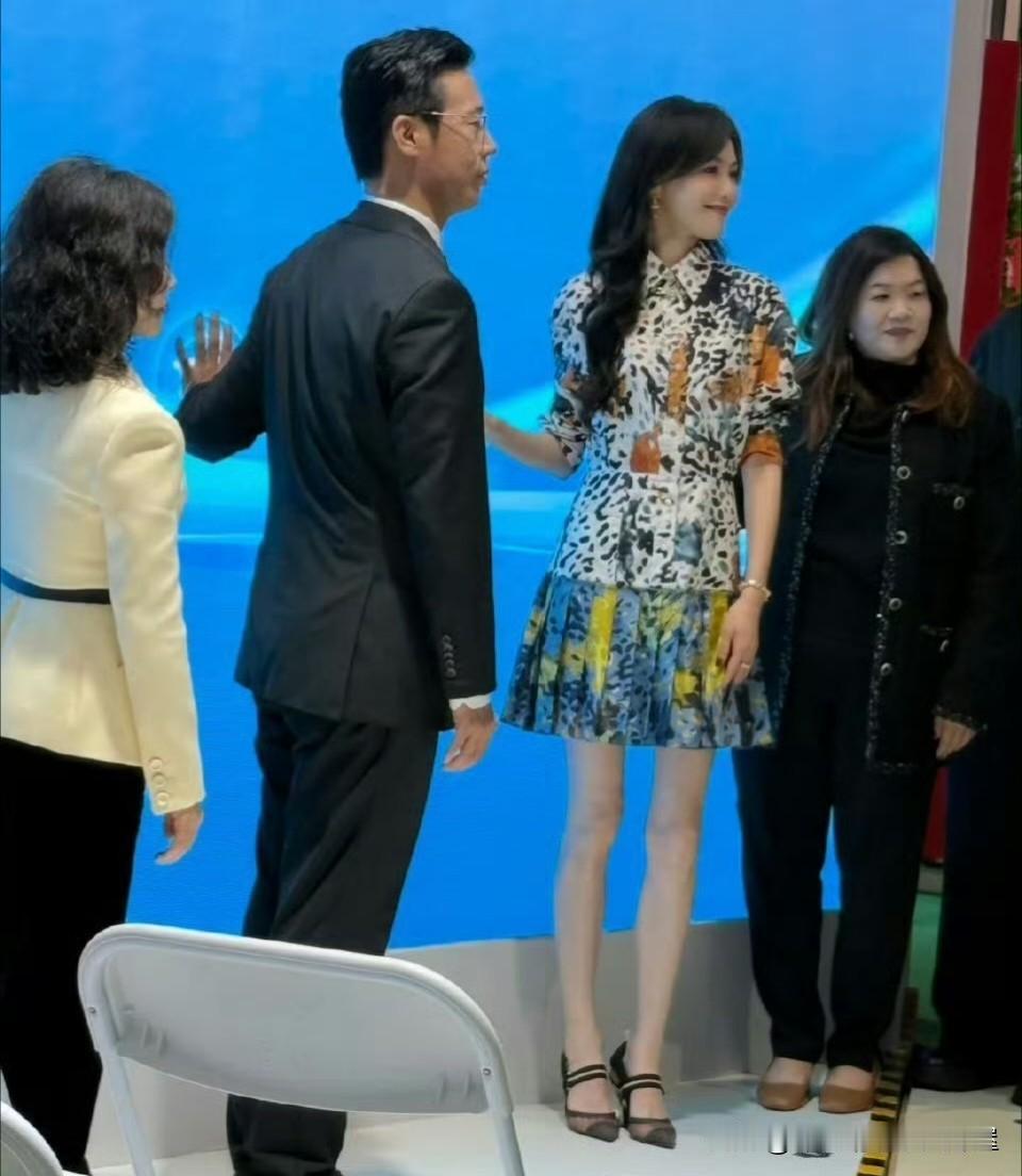 唐嫣太令人担忧了！不是因为电视剧被撤档，也不是因为被说装，而是因为她太瘦了