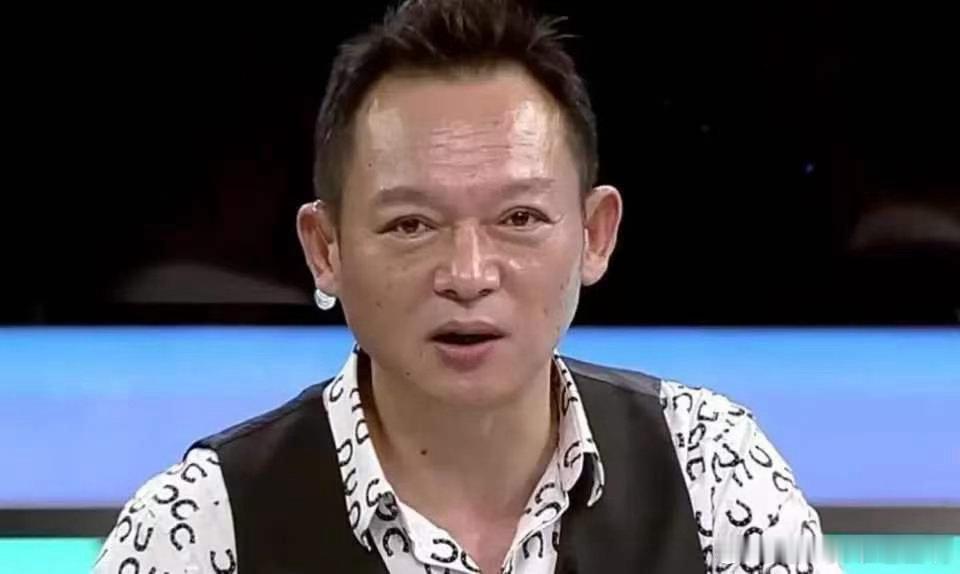 ftboys合体韩乔生颜强苏东合体跳wakawaka，三位老师跳得比国足踢得还