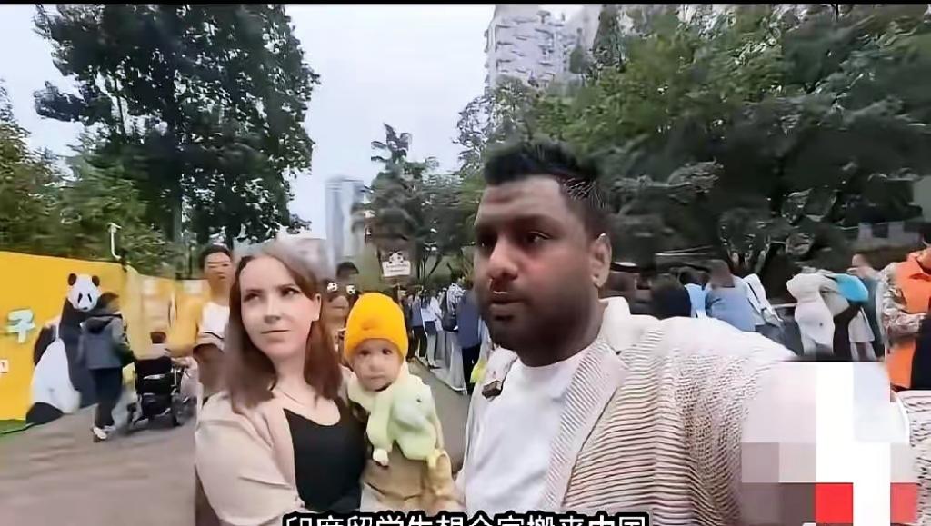 一名在国内就读的印度留学生打算借着留学的便利，把自家一大家子亲友全都接到国内长期