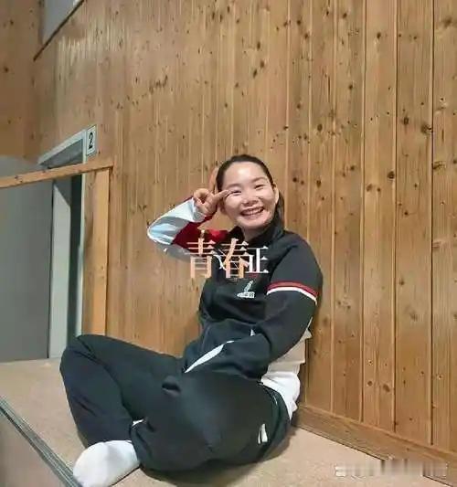 国乒最尴尬的事发生了：咱们看不上眼的边缘陪练，跑到海外联赛直接拿冠军、赚高薪。何