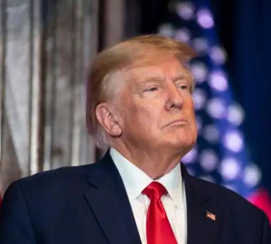🌛扛着37万亿美债，美国终于亮剑了！美国敲定对全球国家的新一轮关税方案：英