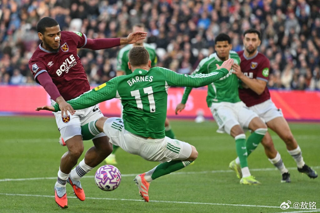 西汉姆联vs伯恩利其实我跟英格兰很多评论员一样，认为西汉姆联中卫不行。迪尼也曾