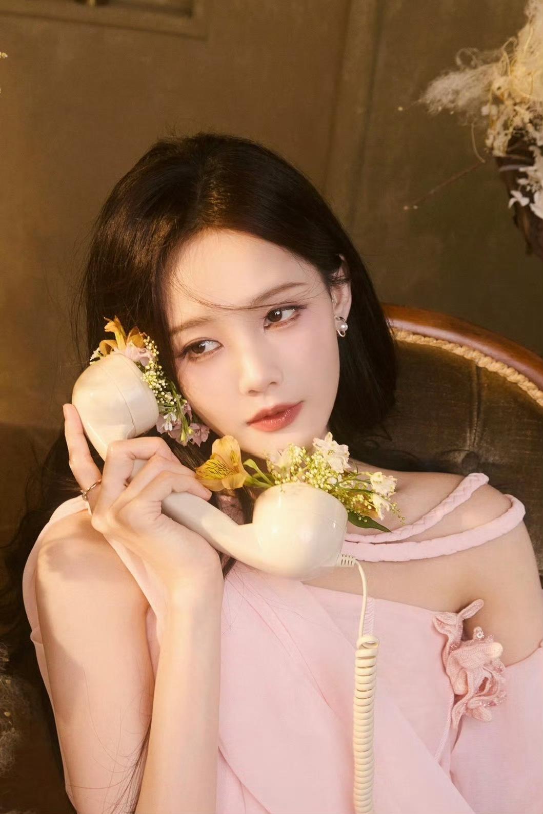 按业内的角度分析一下李一桐吧:她自打出道就开始演女主角，演了无数大项目，虽然戏火