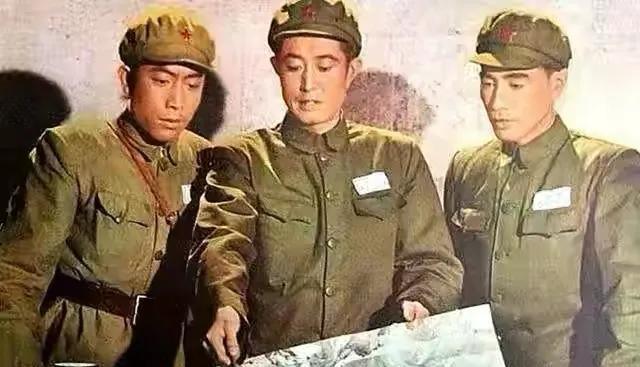 1950年，贵州剿匪战场上，解放军将领杨勇遭遇精心策划的伏击，子弹竟与剿匪大队同