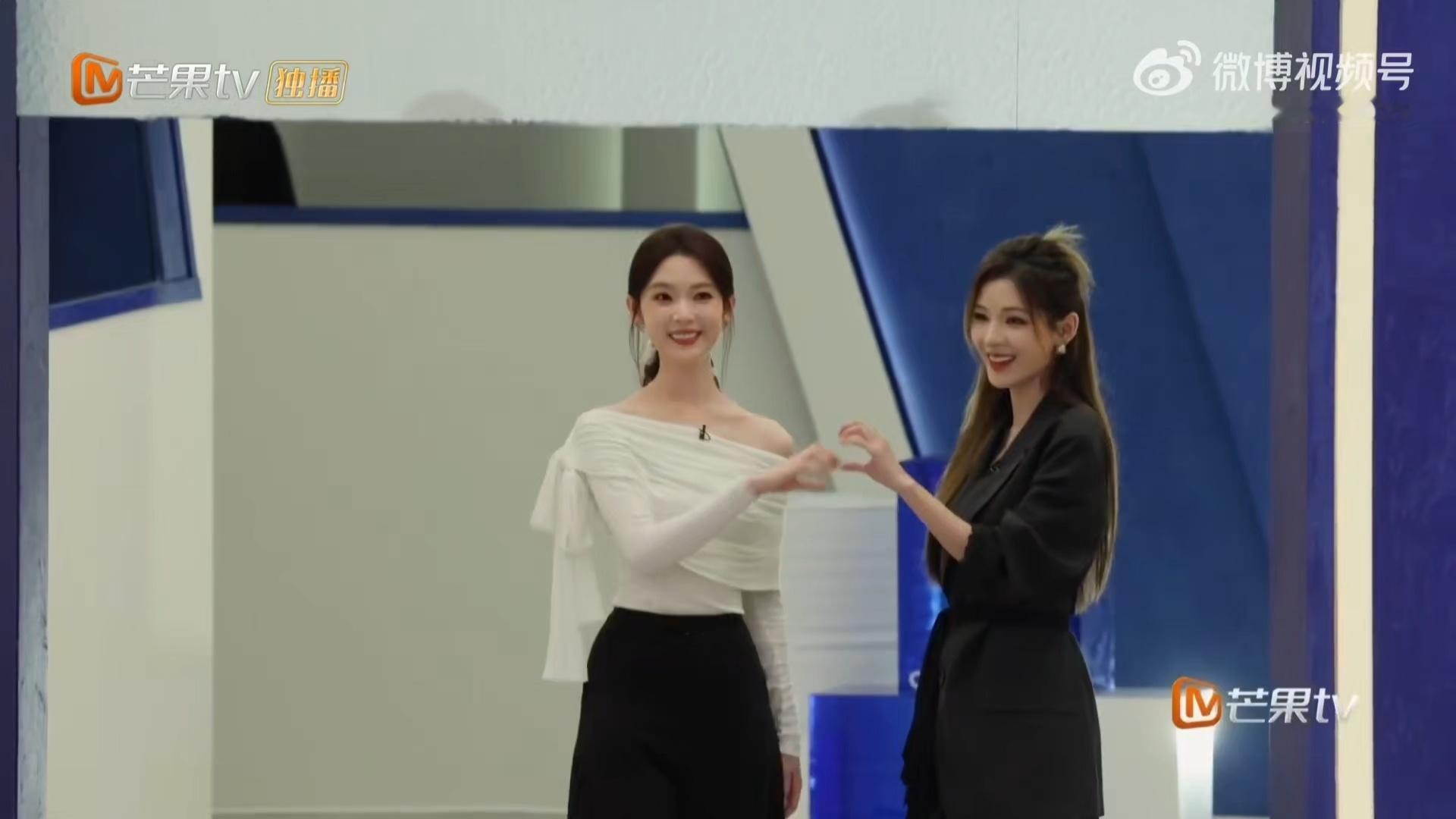 陈瑶送考张予曦陈瑶张予曦互相送考神仙姐妹双向奔赴，从乘风舞台暖心应援，到合伙人