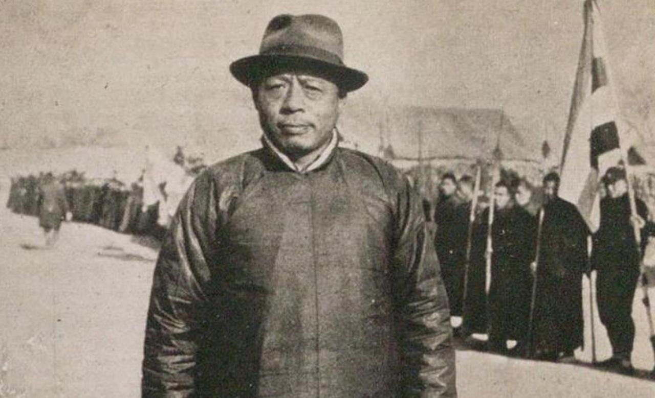 1928年5月，包围村子后，民团团总敲锣打鼓喊：“交出‘匪’首王树声，赏200大