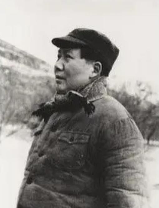 毛主席这一生还留着五大遗憾：第一，没见到祖国的统一，第二，没有护两个弟弟周全，第