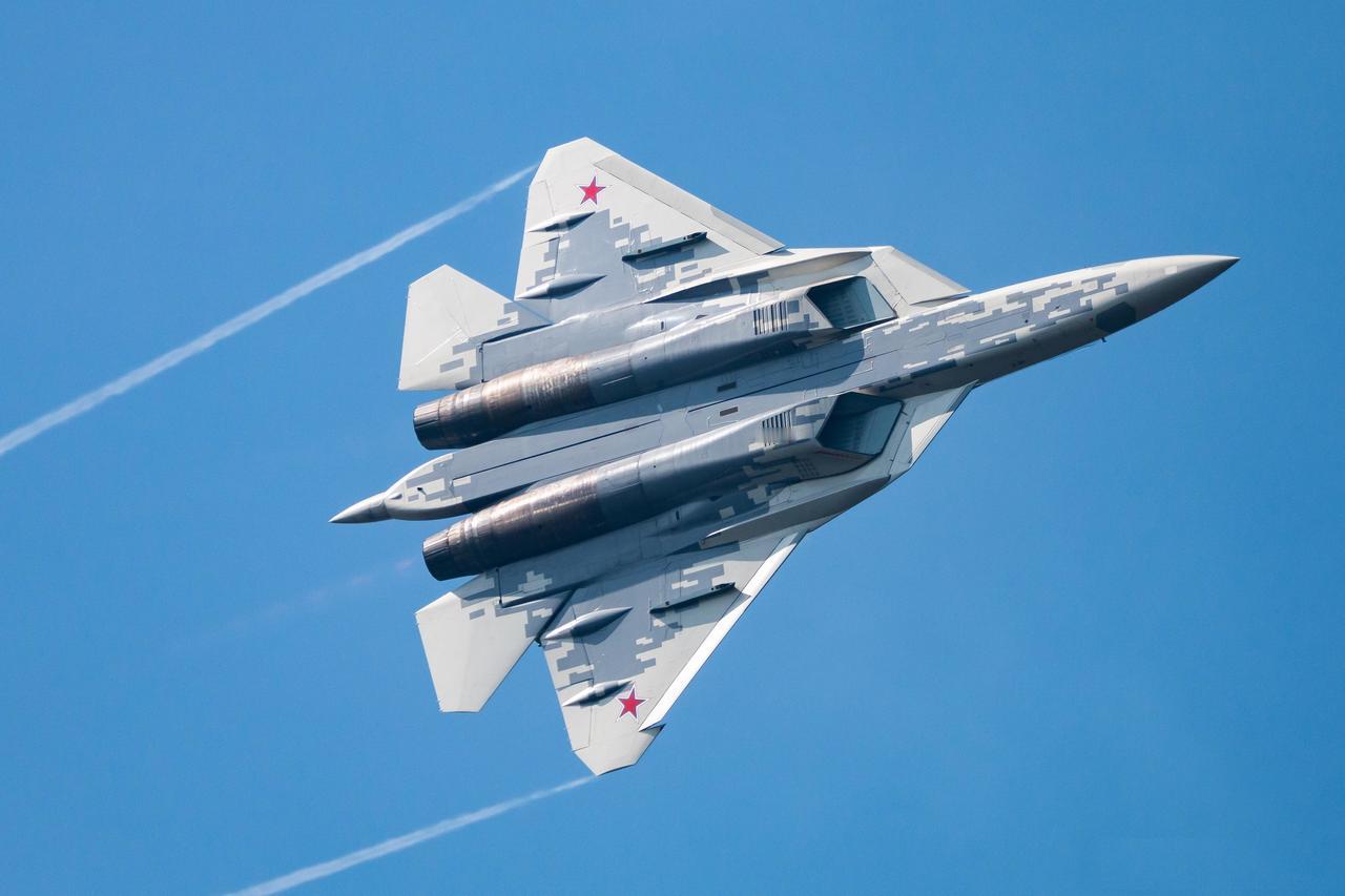 这是人类航空史上的“暴力美学”！3000度高温、每秒300次微型核弹级爆震，中国