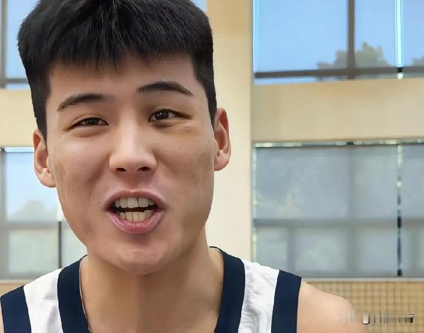 陈家政这是要番薯化了？第二节连着两个空位三分，竟然不敢投？要知道，以杜锋的脾