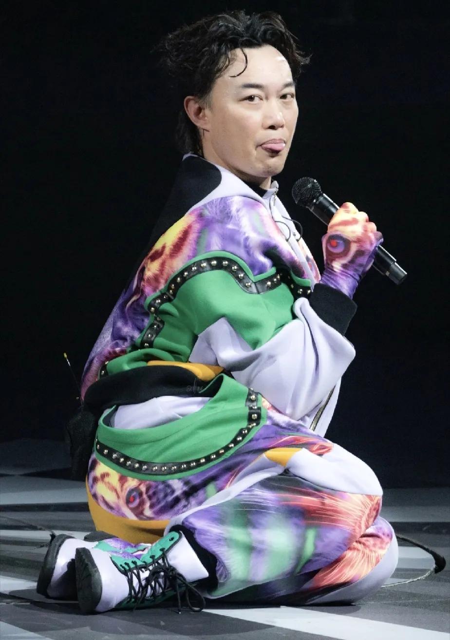 “小男孩”陈奕迅，这也太调皮了吧！所以啊，我决定粉他一辈子
