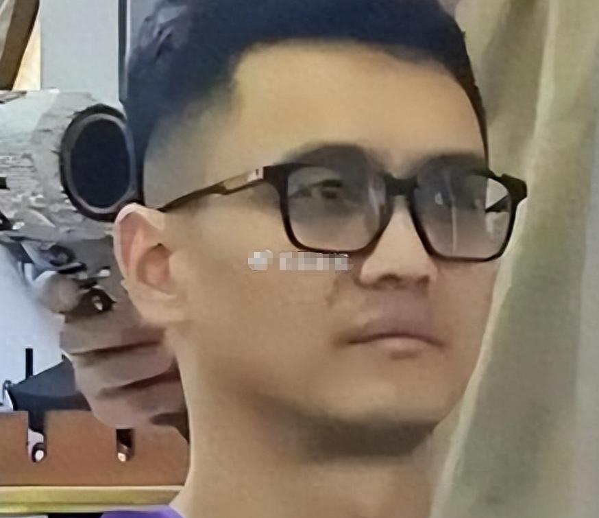2016年8月14日凌晨，王宝强的一纸离婚声明，像炸雷一样撕开了娱乐圈最狗血的故