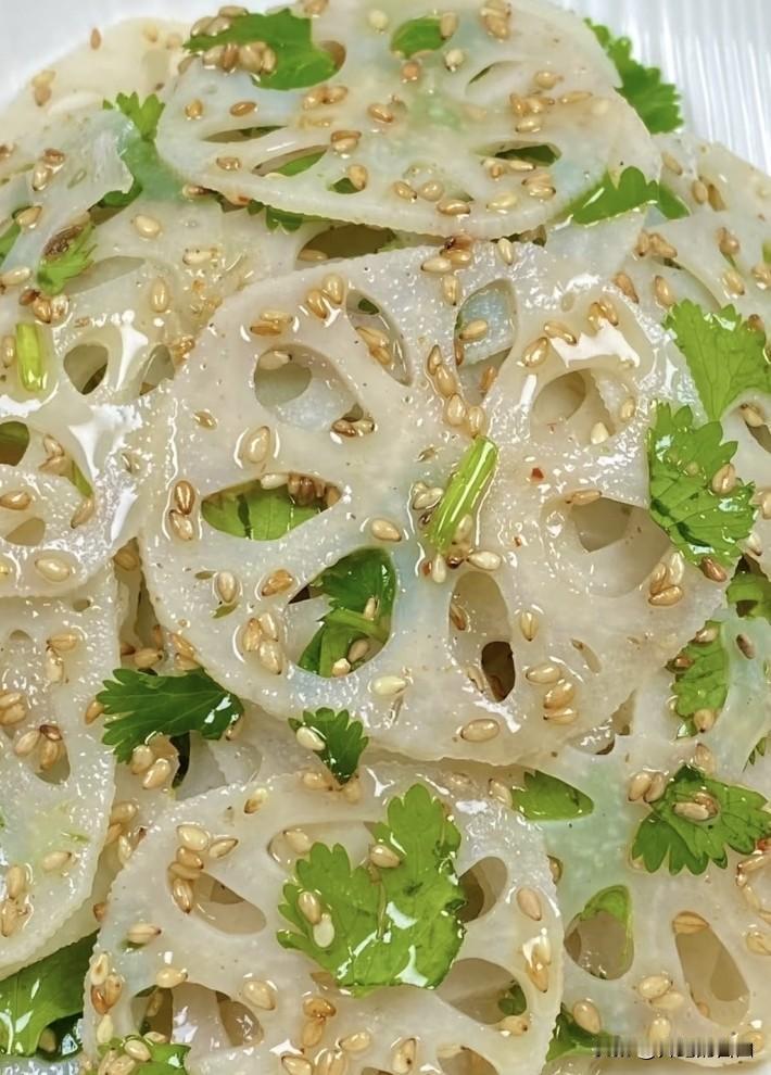 我很喜欢的一个菜，每次都喜欢清炒，味道挺好的[呲牙笑][呲牙笑]