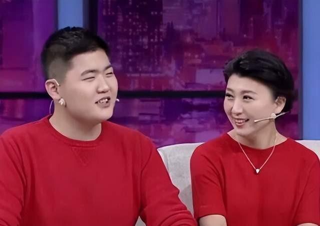 闫学晶没翻车。但这句话，让无数中年女人破防了。不是八卦。是数字。她聊家庭