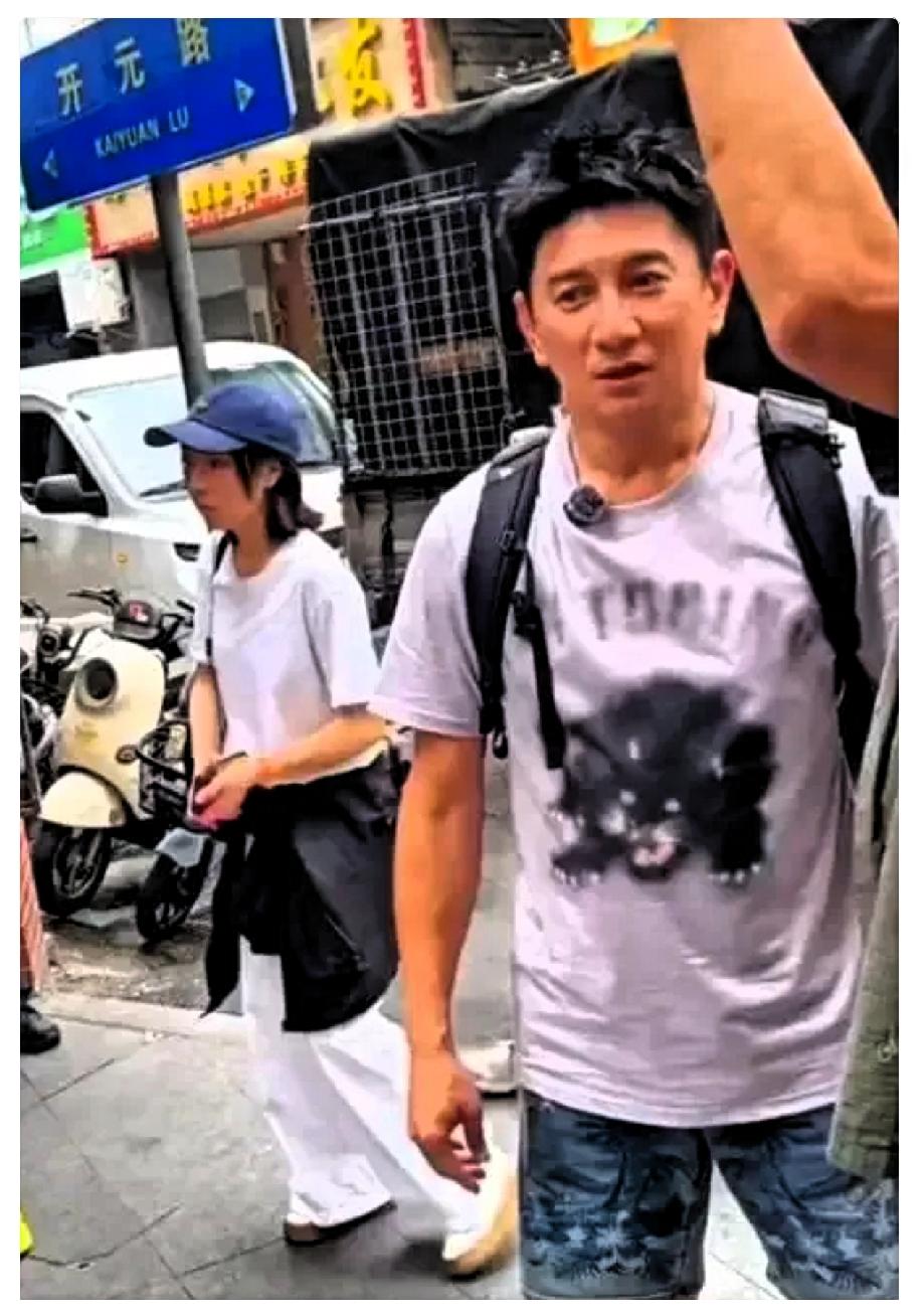 为什么现在吴奇隆很少拍戏了，其实原因很简单，不是因为没人敢请他，而是他早已经