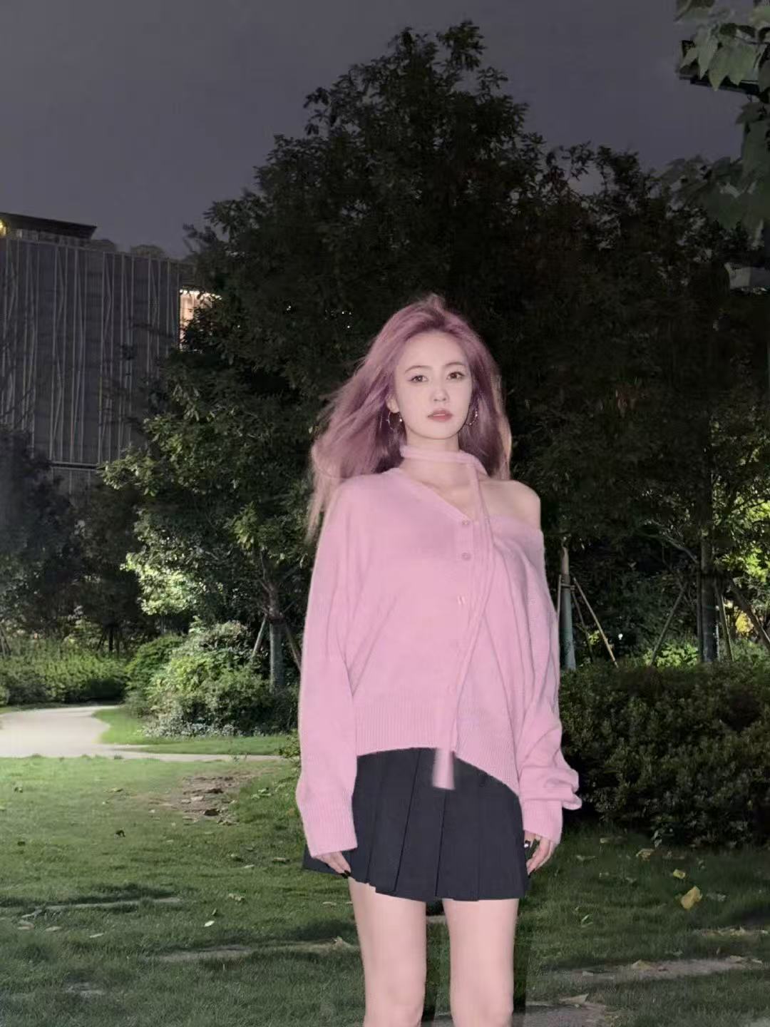 白鹿粉发自拍九宫格​​​就这个九宫格爽！！！！白鹿简直太美啦～​​​