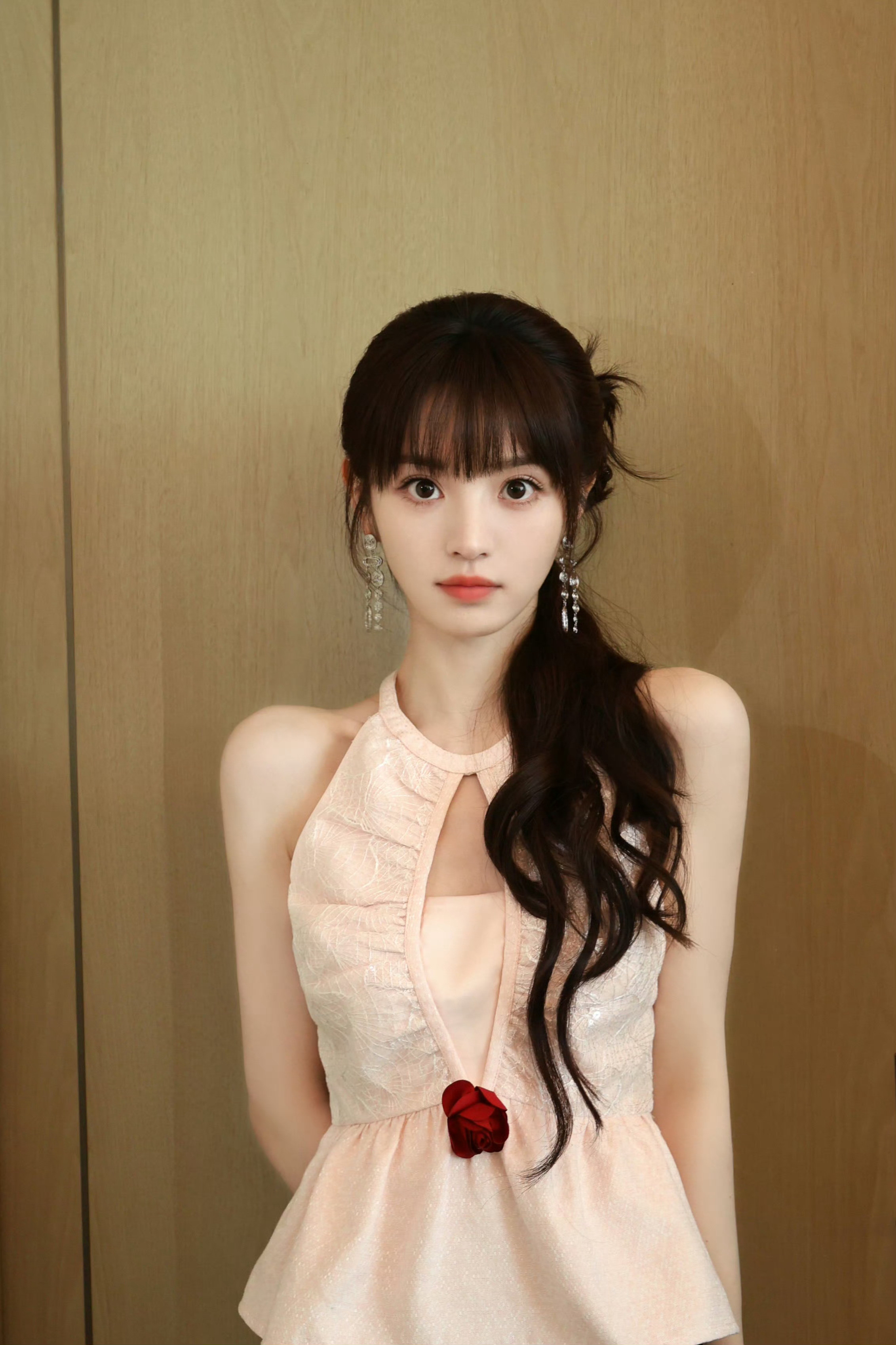 田曦薇美腿太欲，顶不住啊，发射发射＞＞＞💕💕💕