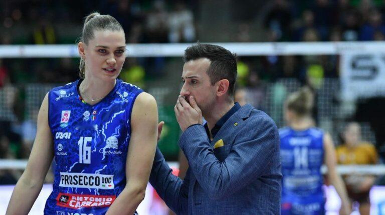 朱婷意甲科内利亚诺主教练丹尼尔·桑塔雷利辟谣：我的未来继续在科内利亚诺意大利