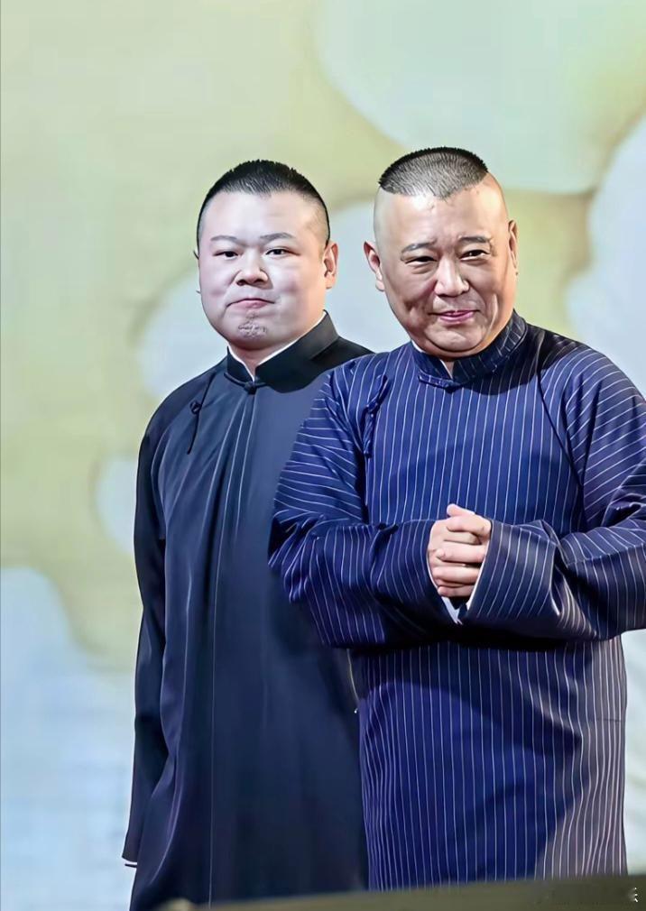 由郭德纲所收徒弟岳云鹏,也就是被称作小岳岳的这人,公开以一种坚决的态度力挺其