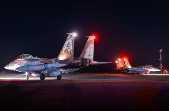 以色列空军已经发动了1600次打击，发射4000枚制导炸弹，美军发动2000次打