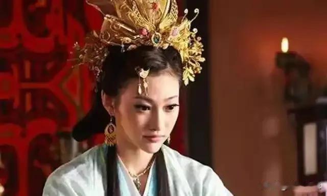 347年，东晋驸马桓温率军灭了成汉，却看上了绝色的成汉公主，还强行将其纳为小妾，