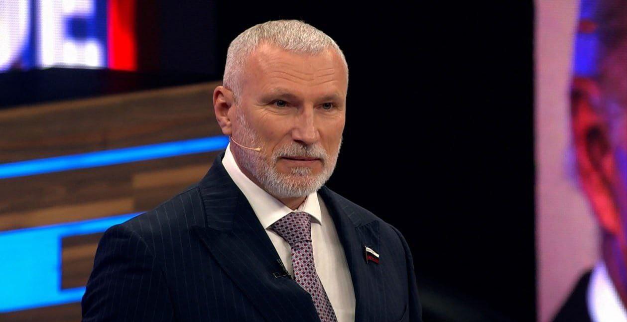 “击沉几艘快艇”：俄议员呼吁对美方扣押“马林纳”号采取军事回应 1月7日，委