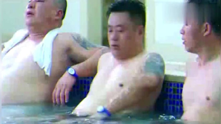 吹牛只服宋晓峰,假冒黑社会大哥,把真大哥吓到了