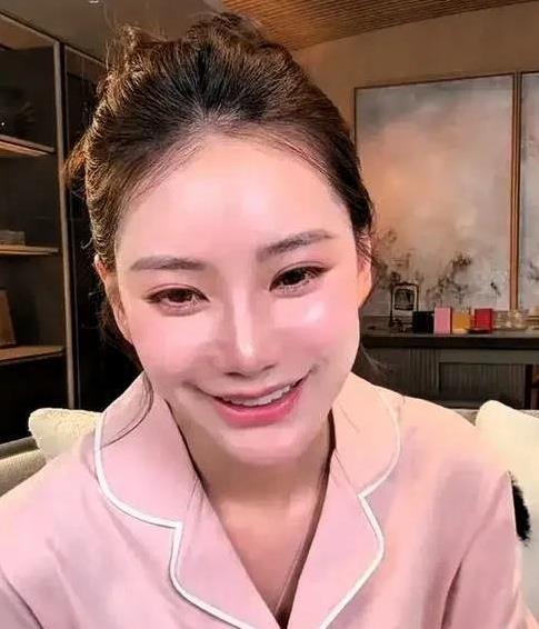 一个后妈的选择：为了两个孩子暂时不生自己的宝宝最近网上曝出马筱梅和汪小菲暂时不
