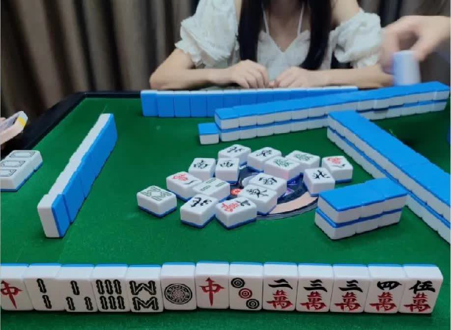 ——发现没喜欢打麻将的女人性格都很洒脱输了不耷拉脸赢了不攥着