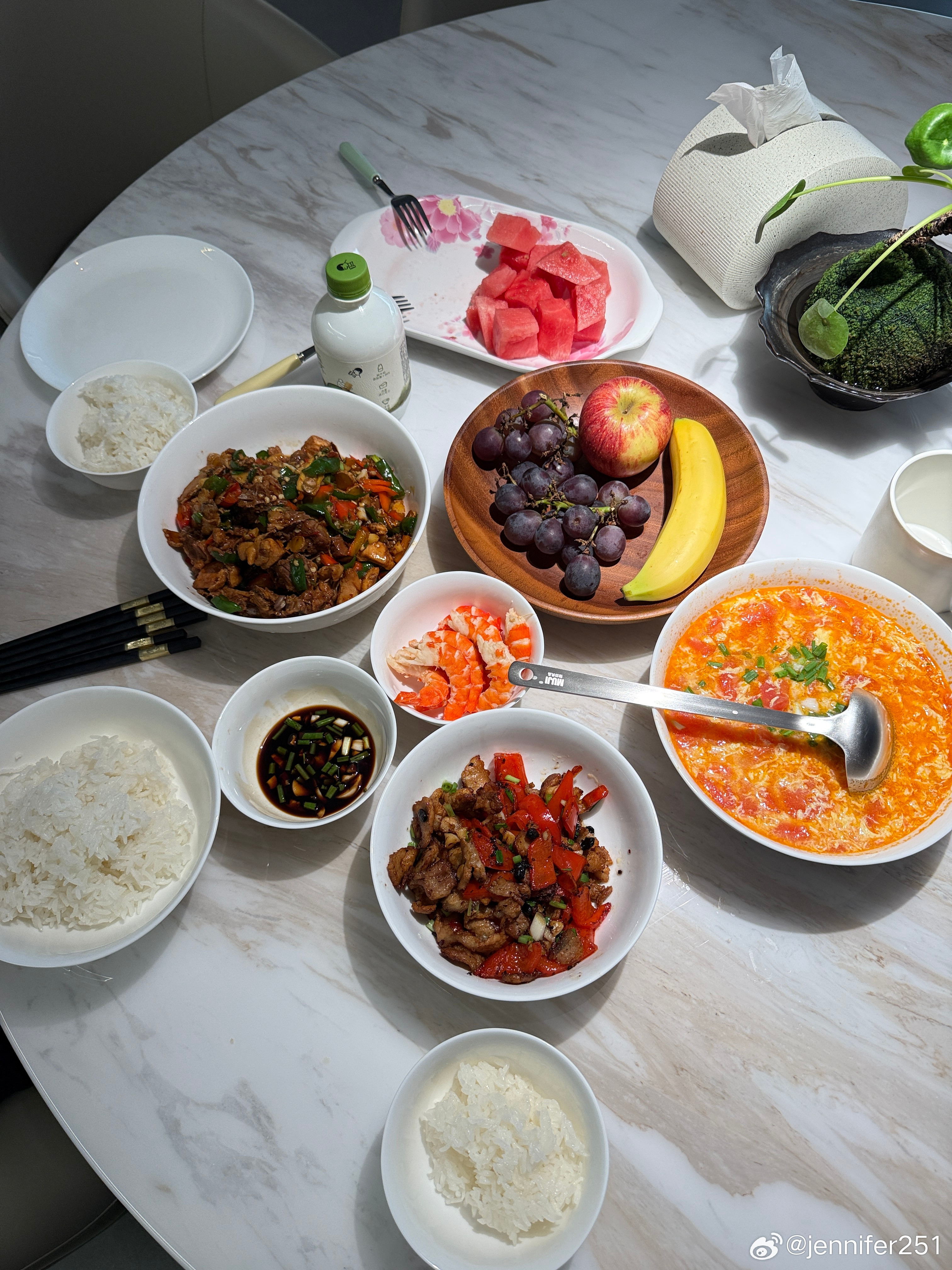 很多人问我为什么要记录一日三餐，我觉得就是应该好好吃饭，好好享受当下。今天老公蒸了昨天晚上在山姆买的