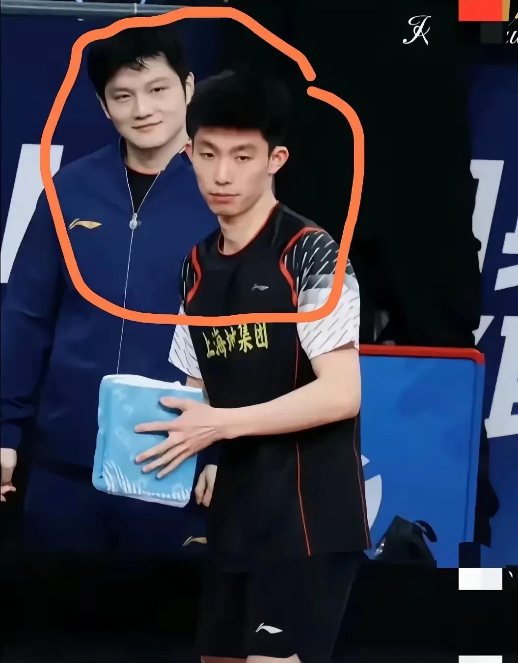 我严重怀疑，樊振东最近高频接活动，目的并非单纯赚钱或刷存在感，而是在为运动员开辟