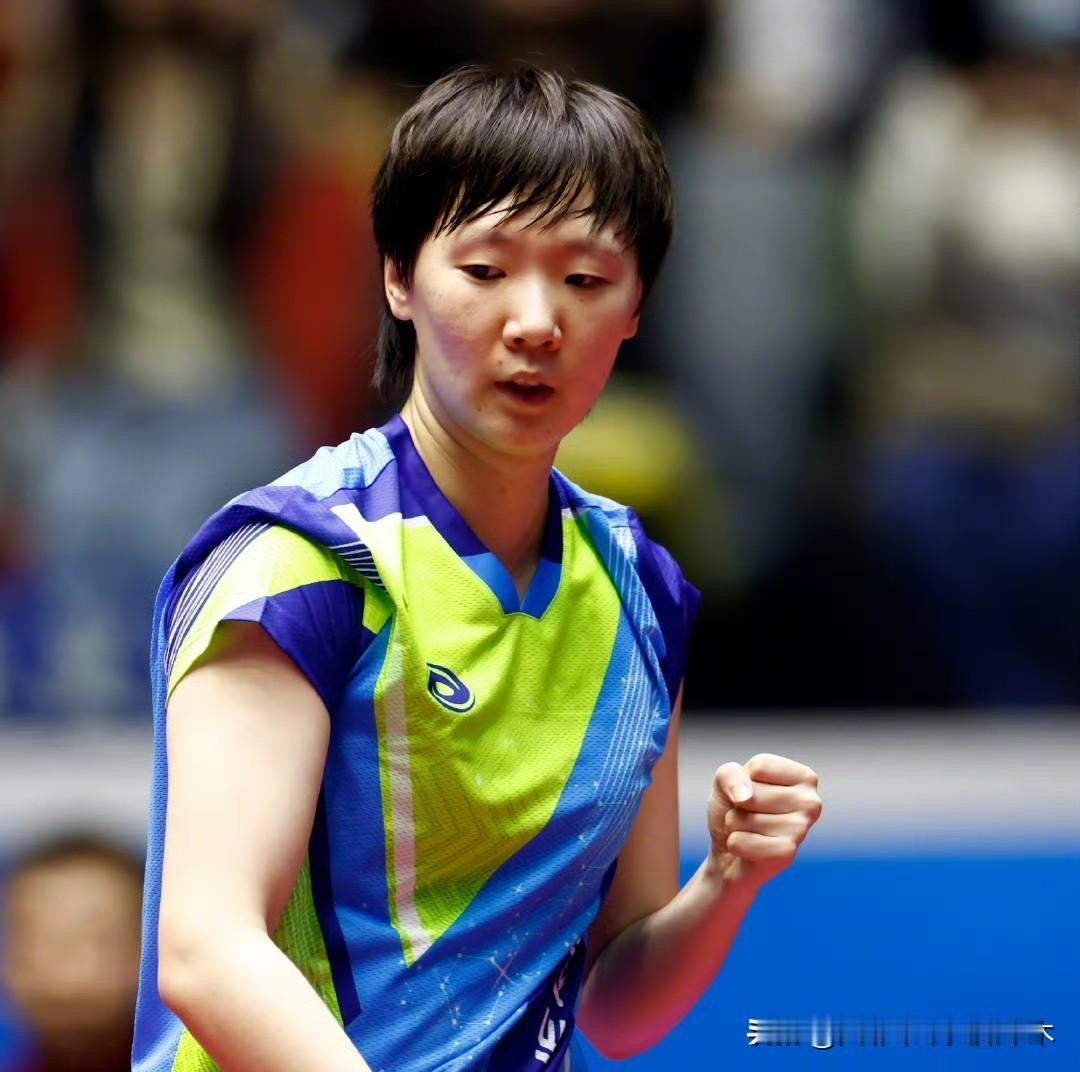 香港总决赛女单冠军会是谁呢？先说说孙颖莎，队内她对王曼昱、陈幸同、蒯曼、王艺迪