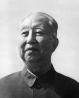 2011年11月3日，华国锋同志骨灰由亲属护送，抵达家乡山西交城卦山南麓的墓地安