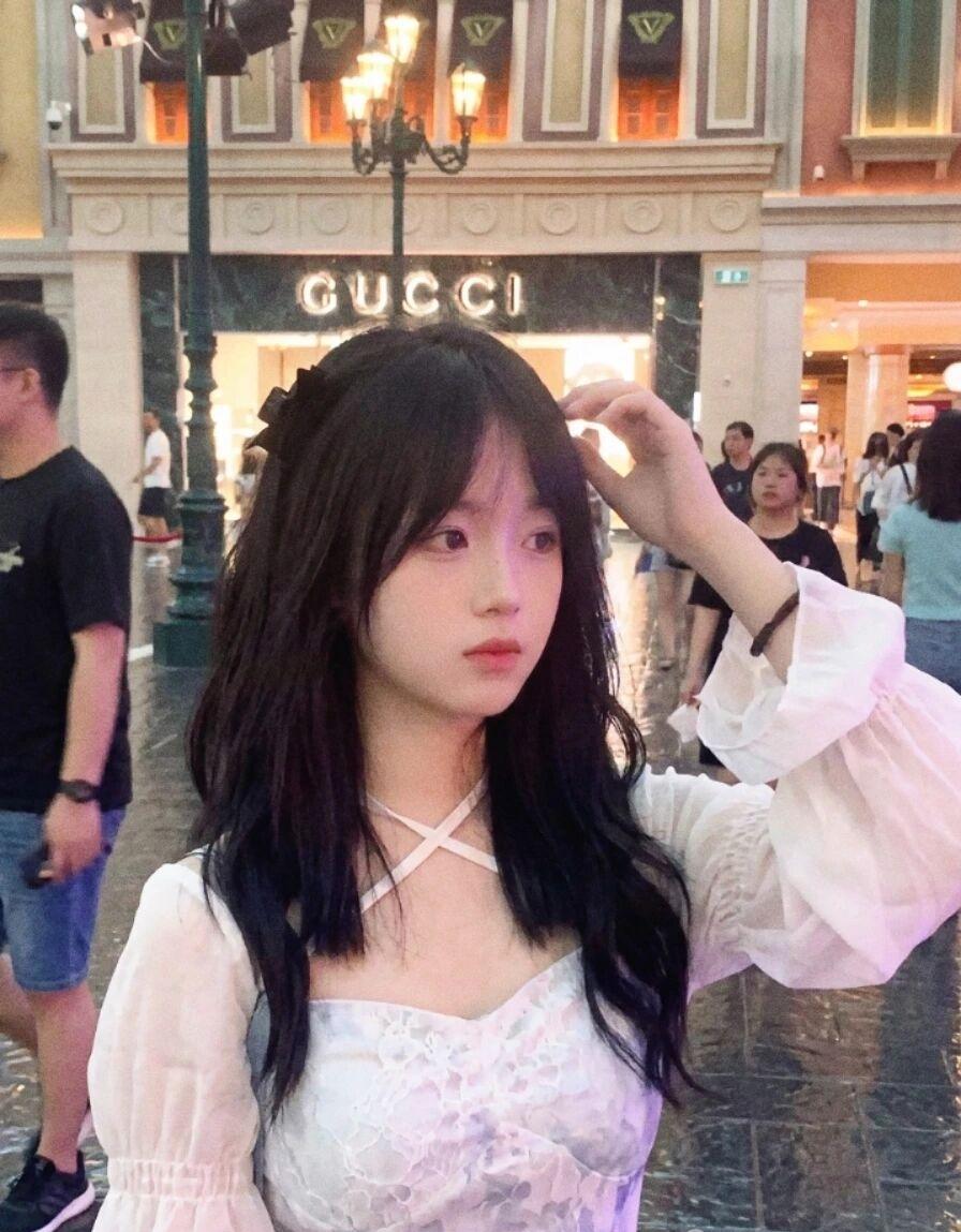 清纯甜美的样子漂亮吗