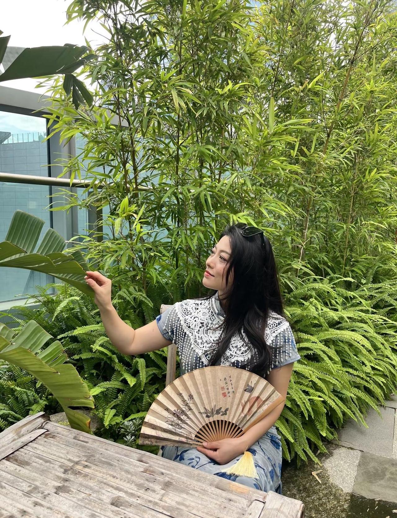 不用去江南，就在广州地铁直达一秒被惊艳了，就在番禺天河城楼顶藏着一片空中竹林，