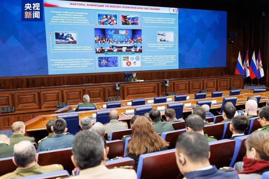 12月20日，据俄罗斯卫星通讯社报道，昨天，俄罗斯武装力量总参谋长格拉西莫夫讲，