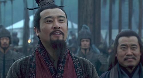 刘备创业初期的两大谋士，他们最后什么结局？刘备白手起家的创业之路，早年始终在