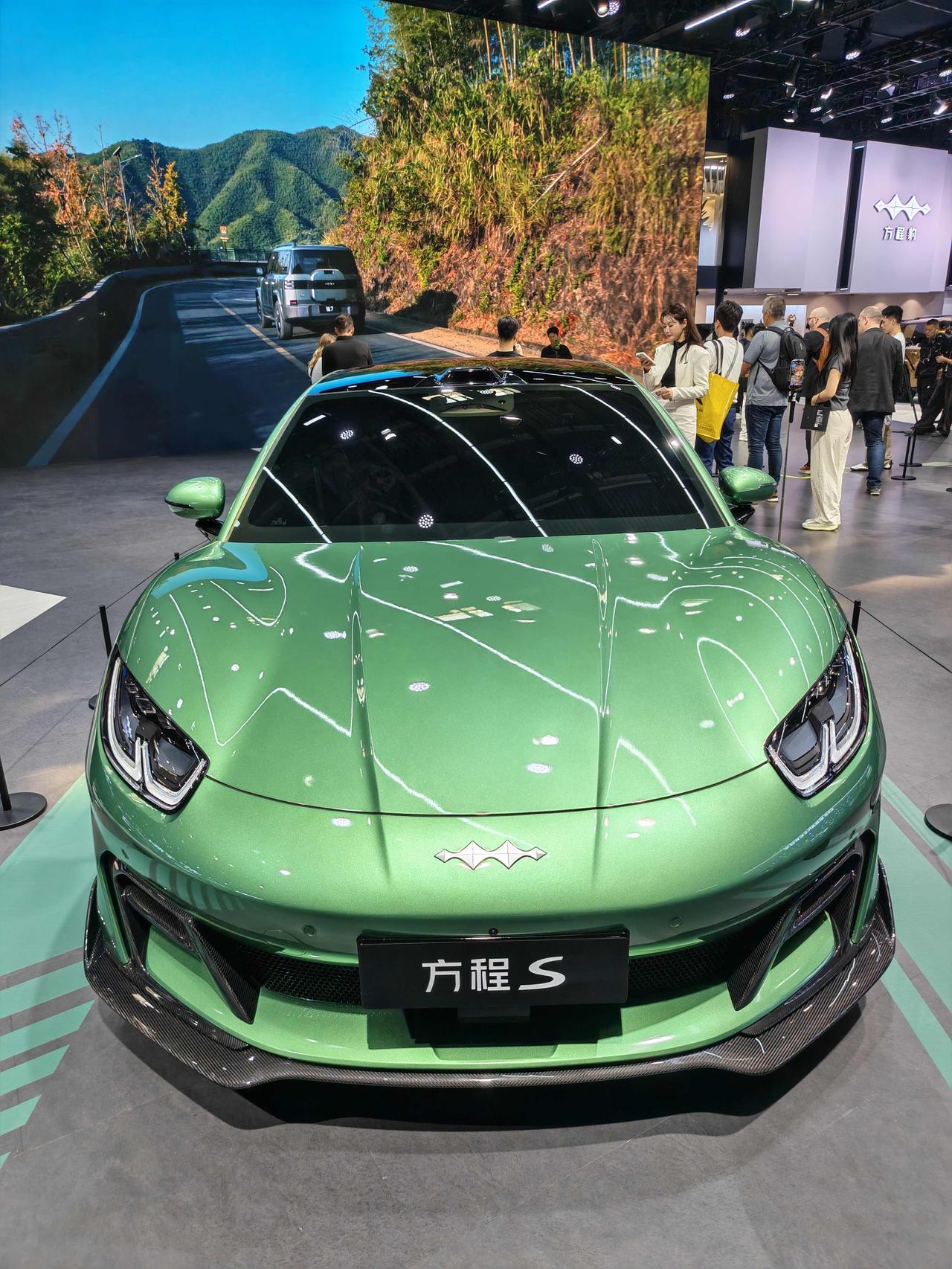 方程豹S实车太帅了，方程豹有这么好看的车，怎么现在才推出来，藏的太好了
