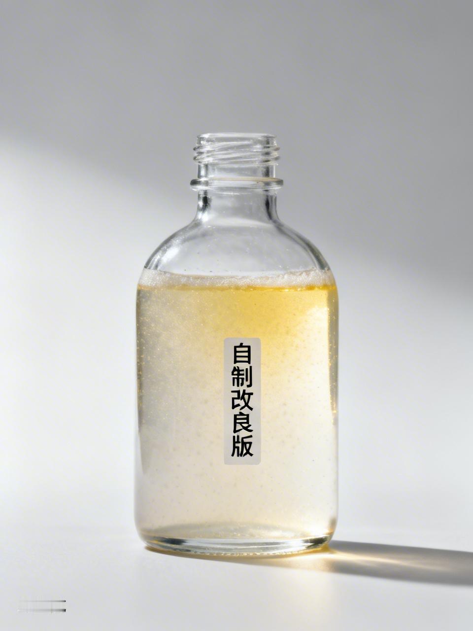 自制茅台酒，这不算造假。用53度汾酒，打开后放入两三滴好的酿制酱油和陈醋，再放