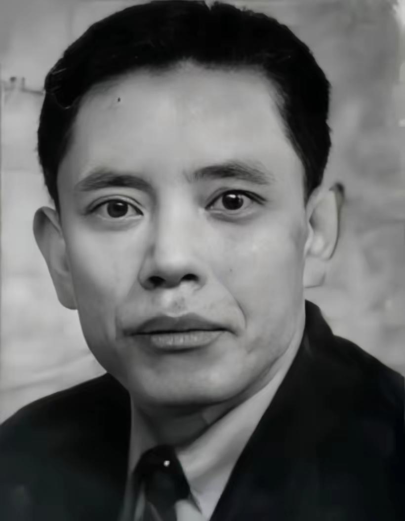 1948年，军统“教父”余乐醒，在自贡街头撞见自己亲手教过的学生。这一刻，两个人