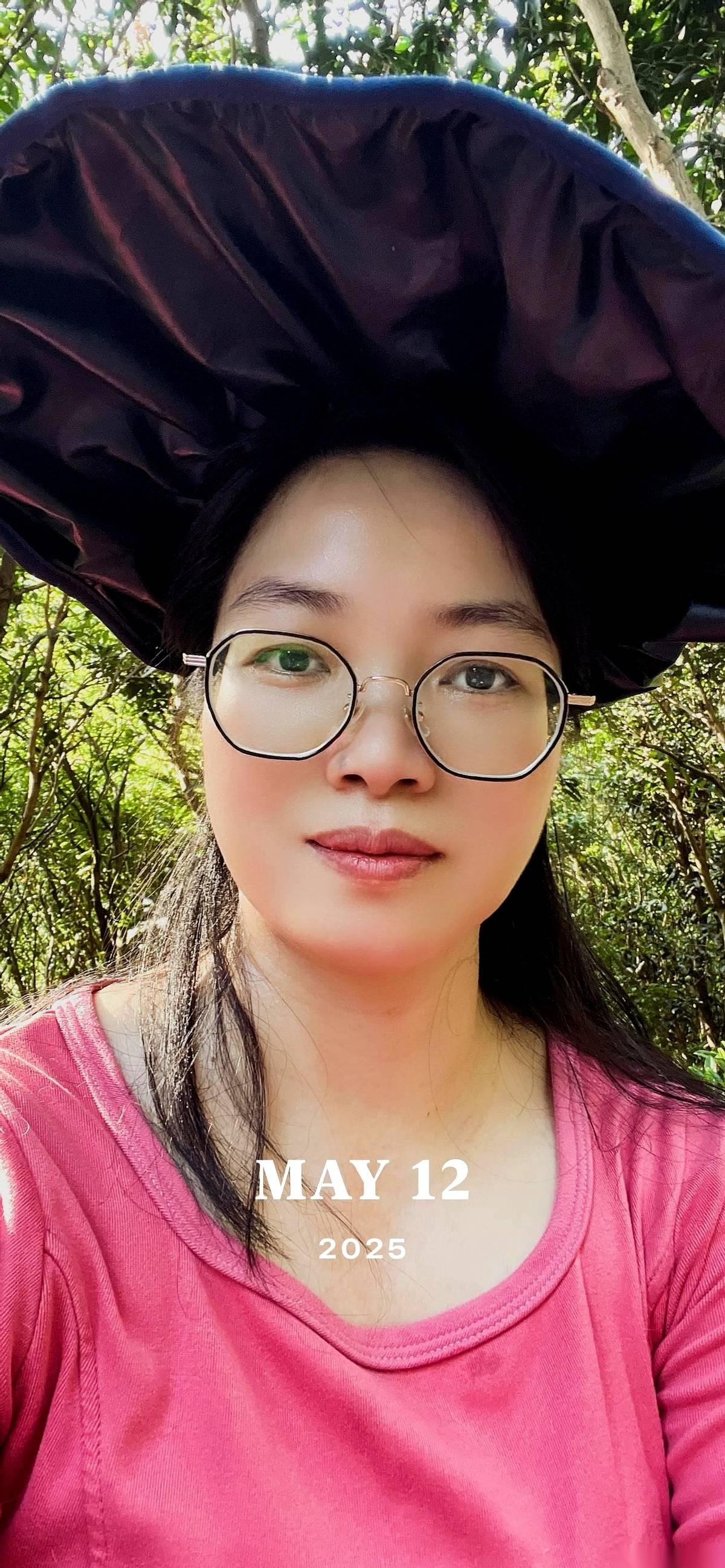 手机静悄悄躺了三天。我咳得肺都要出来了，一条问候都没收到。这才恍然大悟，原来