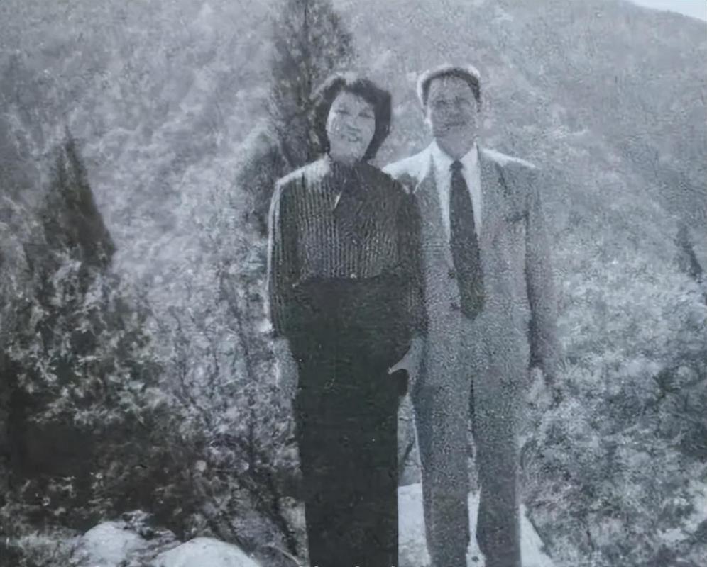 贾富元是大寨郭凤莲的丈夫，他1942年出生，是一位军人出身，两人均为山西省昔阳县