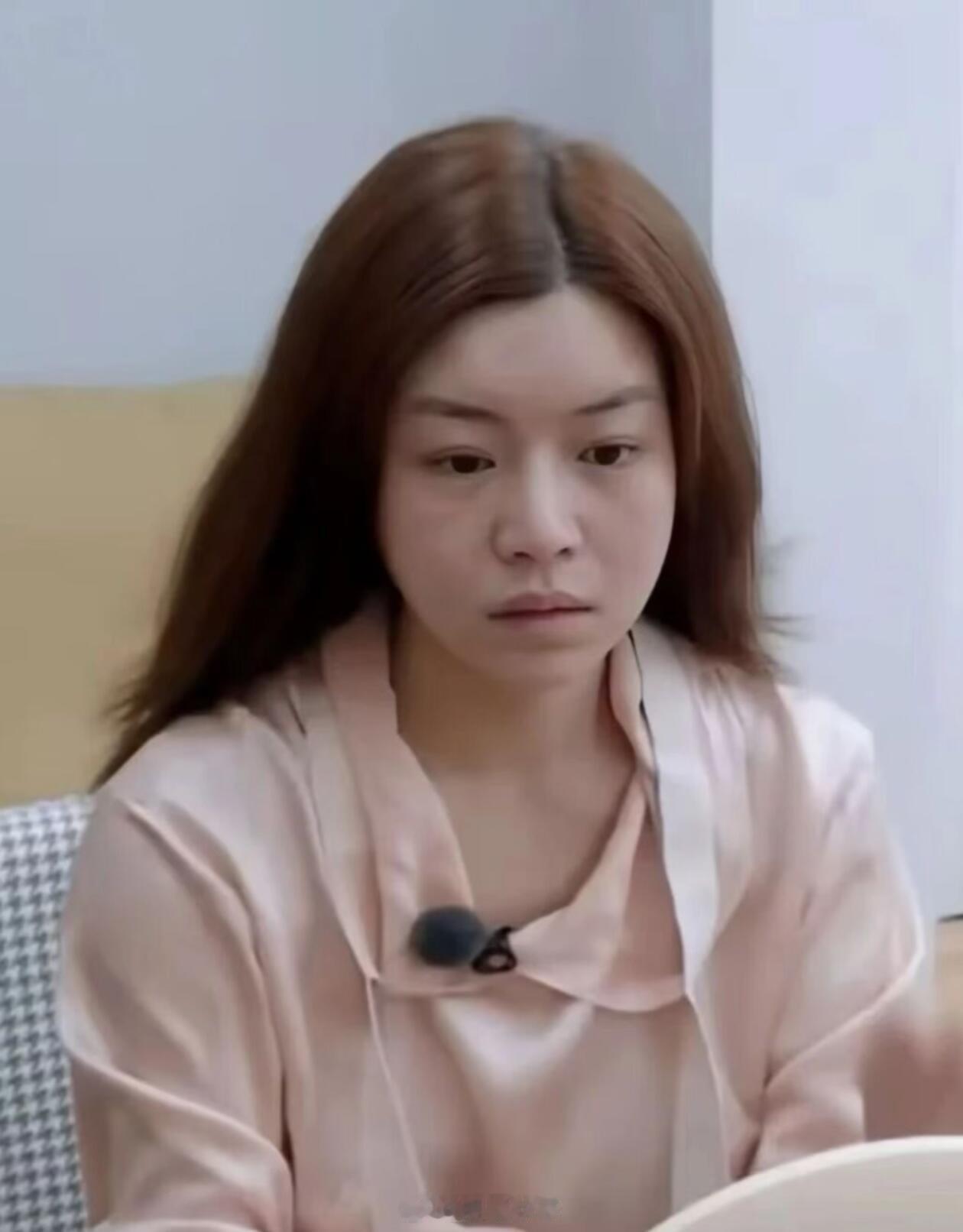 陈妍希的素颜，被喷惨了​​​