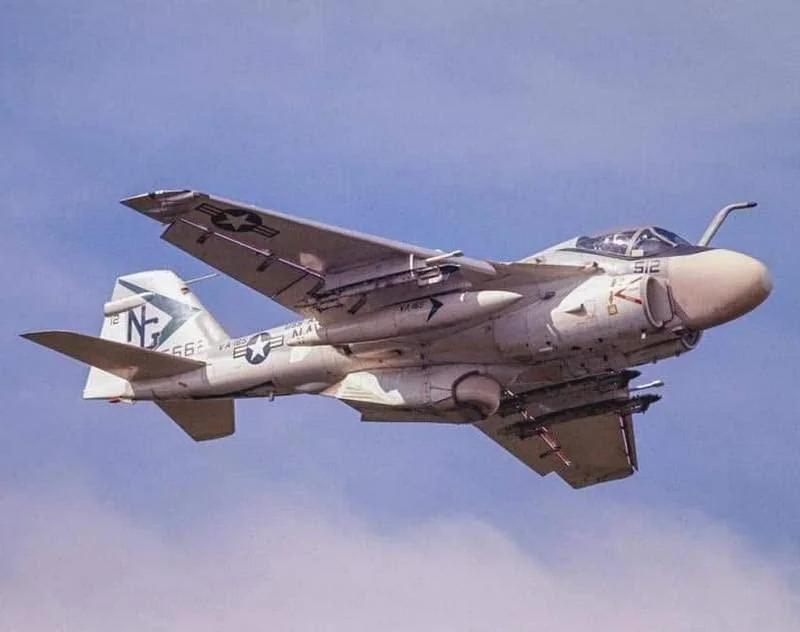 A-6C“入侵者”攻击机“搭载机腹传感器吊舱”（VSP）特殊用途（Speci
