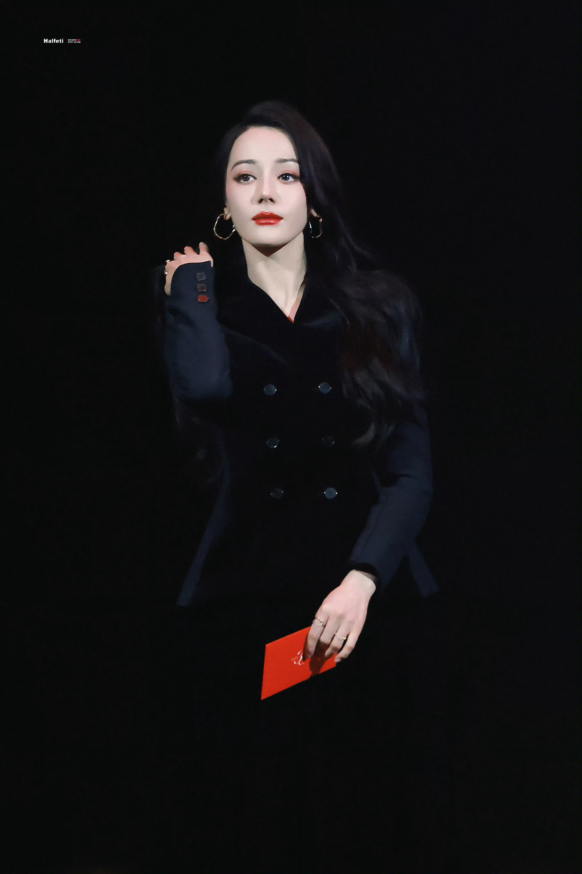 迪丽热巴迪丽热巴钰珑dlrb迪丽热巴功夫女足dlrb迪丽热巴卫蓝“或许，