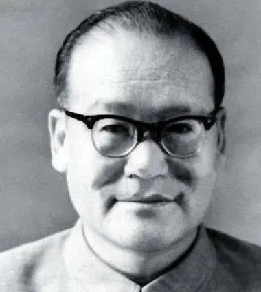 1988年纪登奎去世前，说了一句话：“我不行了，我要死了，”那天他刚吃过晚饭，在