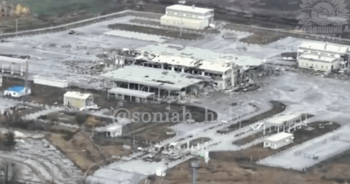 乌军的两枚航空炸弹，袭击了俄罗斯别尔哥罗德州一个俄军边检站，航弹非常精准！但非常