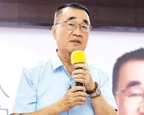李四川现在确实非常危急了，据偏蓝的《巨闻天下》新闻网在10月15日公布的新北市民