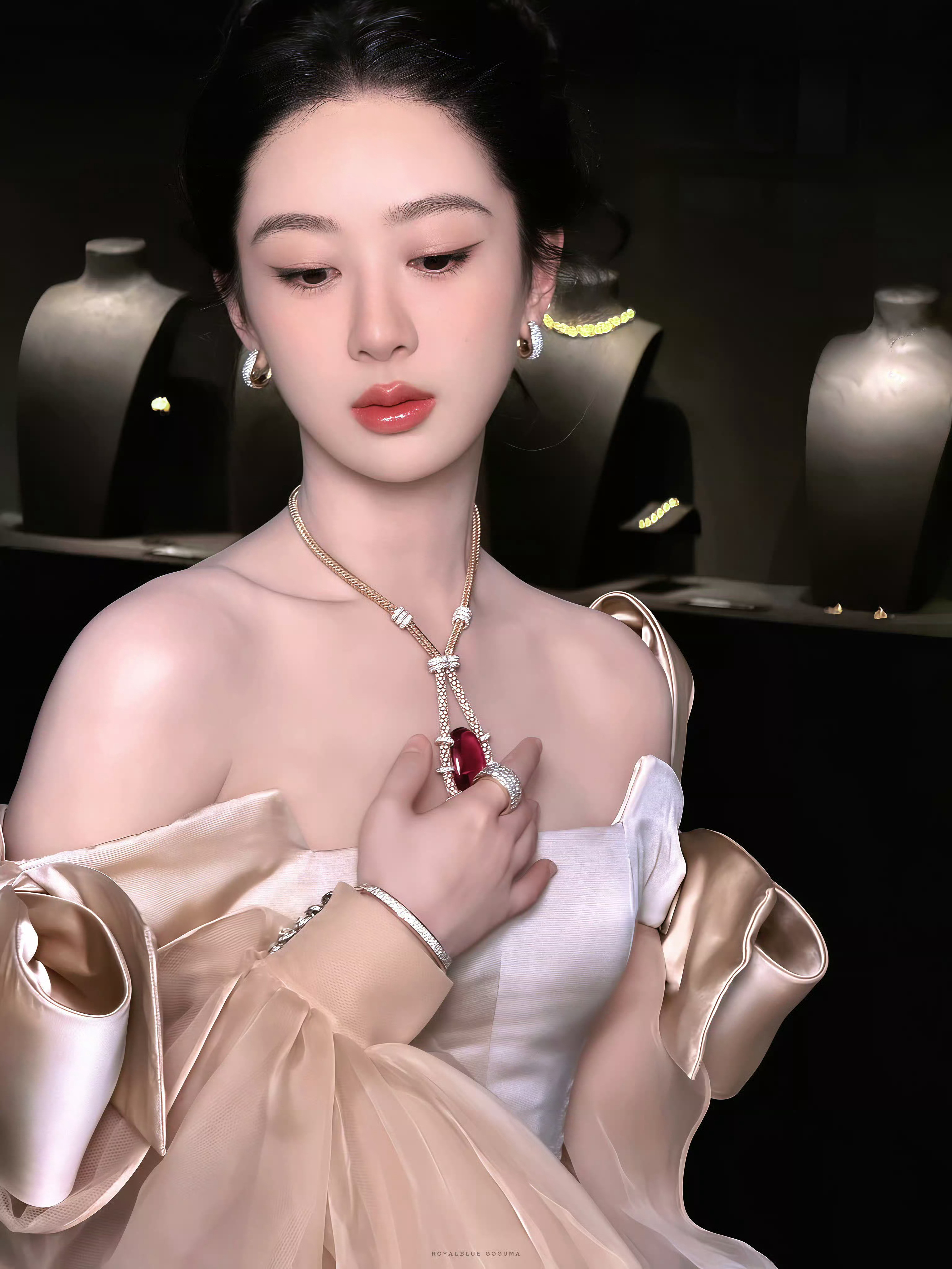 镜头怼到脸上都这么嫩G社拍的杨紫